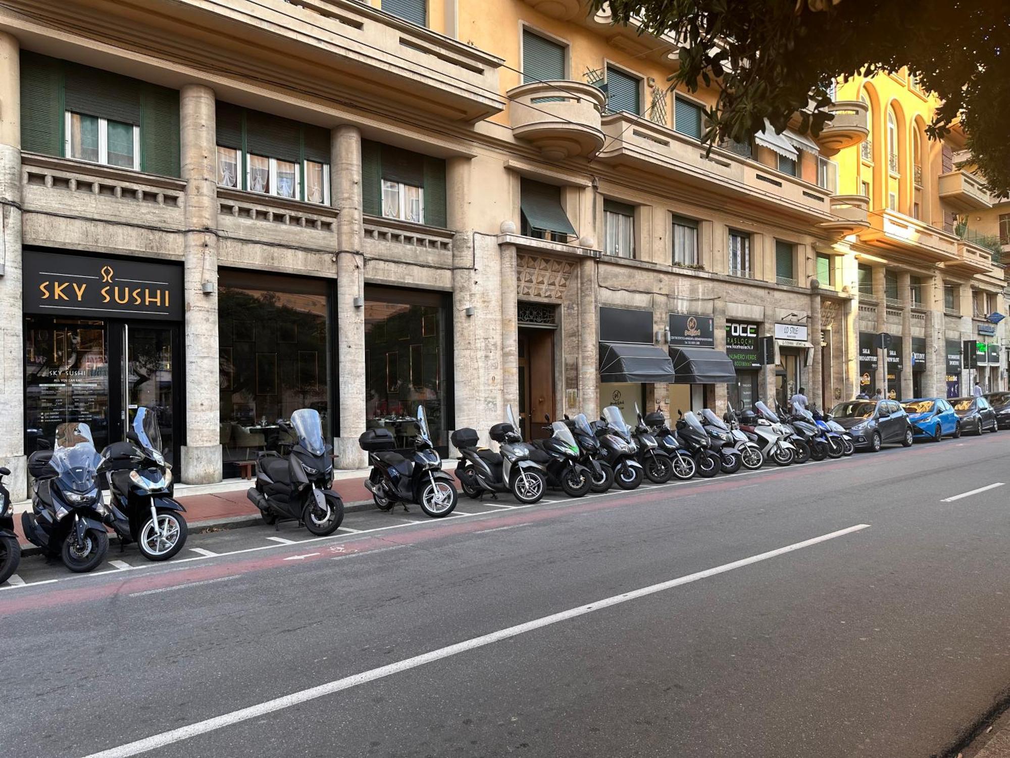Maison D'Or Genoa Bagian luar foto